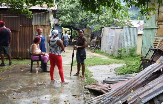 Aplican plan de emergencia en traslado de familias de La Barquita por las lluvias 