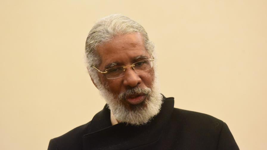 Juan Hubieres amenaza con paralizar transporte; exige reunión con el Gobierno Juan Hubieres amenaza con paralizar transporte; exige reunión con el Gobierno