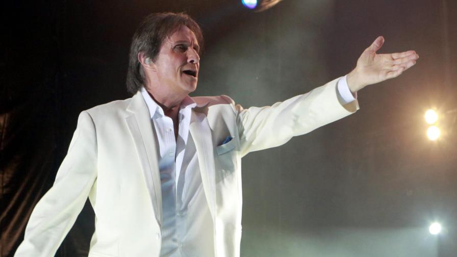 Roberto Carlos graba una canción en español con Jennifer López