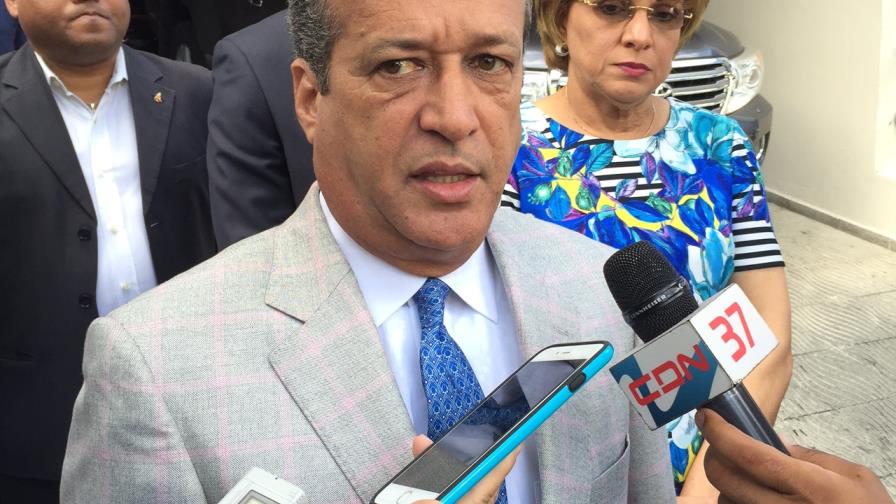 Reinaldo Pared dice “dinero ha corrompido a ciertos peledeístas”