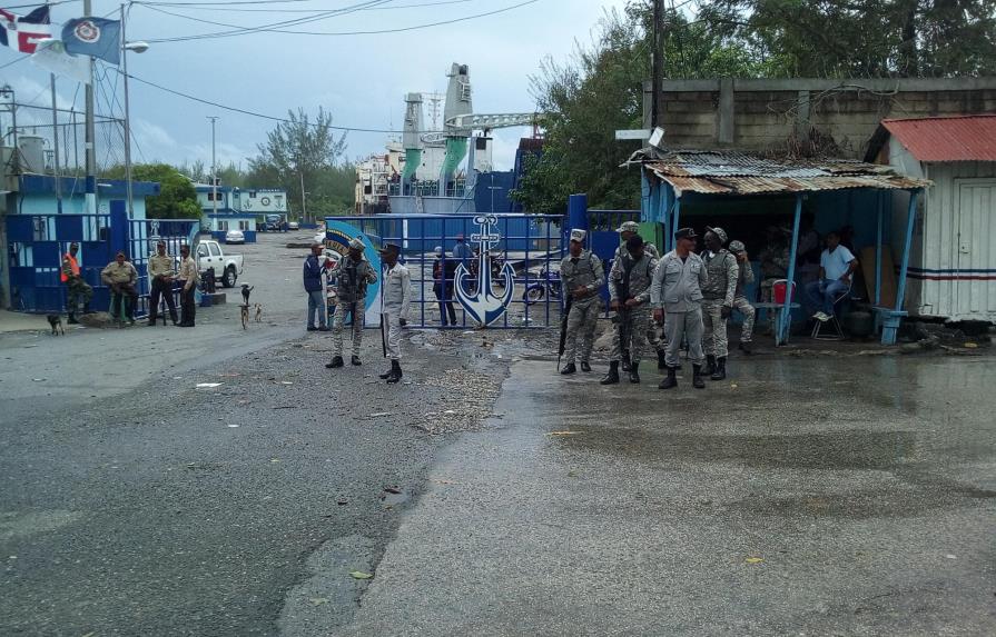 Portuarios protestan en puerto de San Andrés por privatización de los espacios