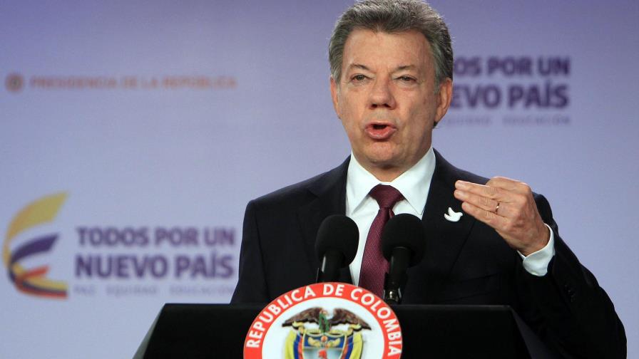 Santos se reunirá mañana con Uribe y Pastrana para destrabar diálogos de paz