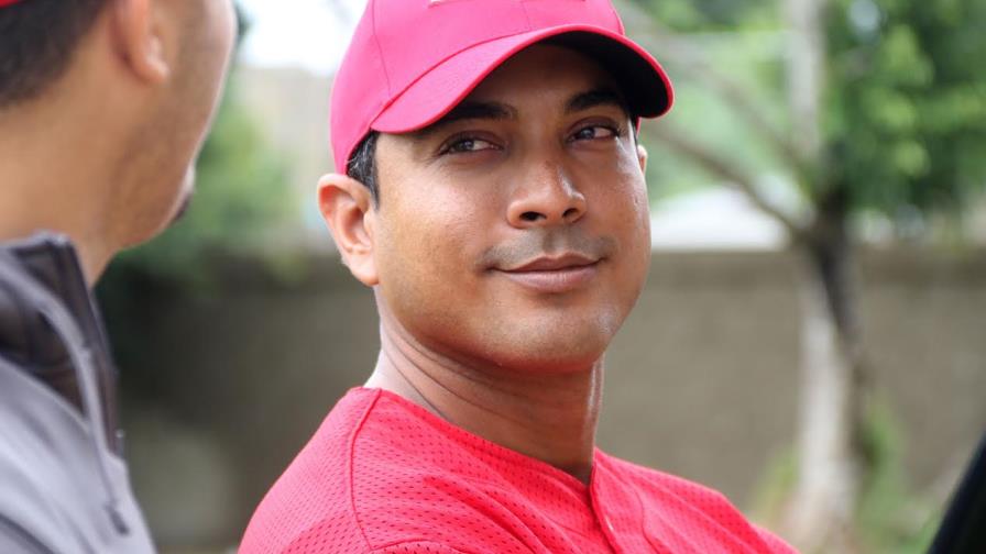 Luis Rojas contento por el ambiente de integración de los Leones del Escogido