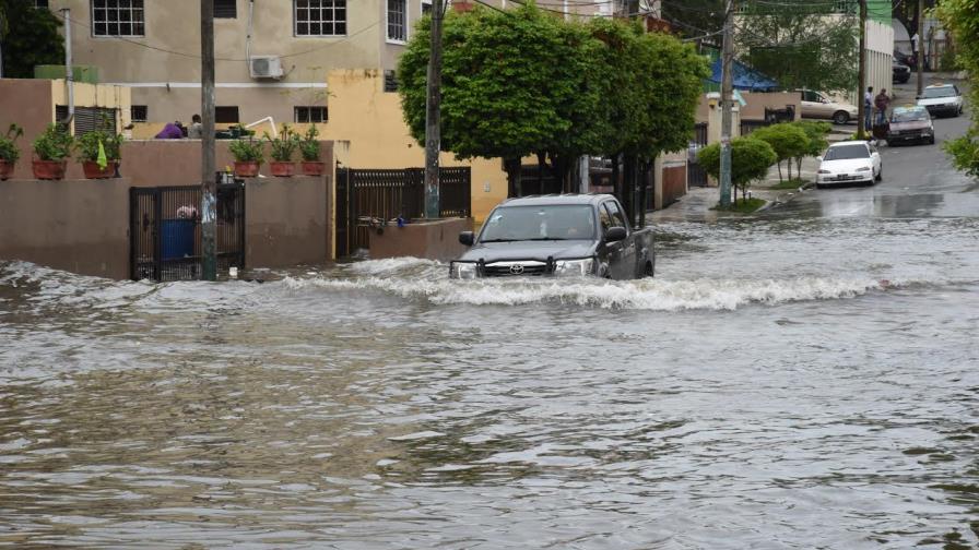 Las lluvias que dejó el huracán Matthew seguirán sobre el país hoy y mañana