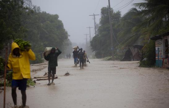 Al menos cinco muertos en Haití por el huracán Matthew 