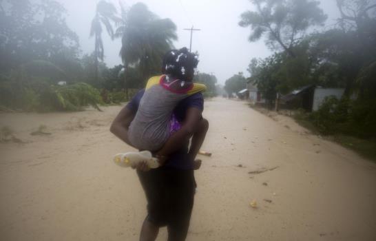 Al menos cinco muertos en Haití por el huracán Matthew 