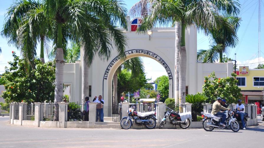 Suspenden fiestas patronales en Dajabón por efectos de huracán Matthew