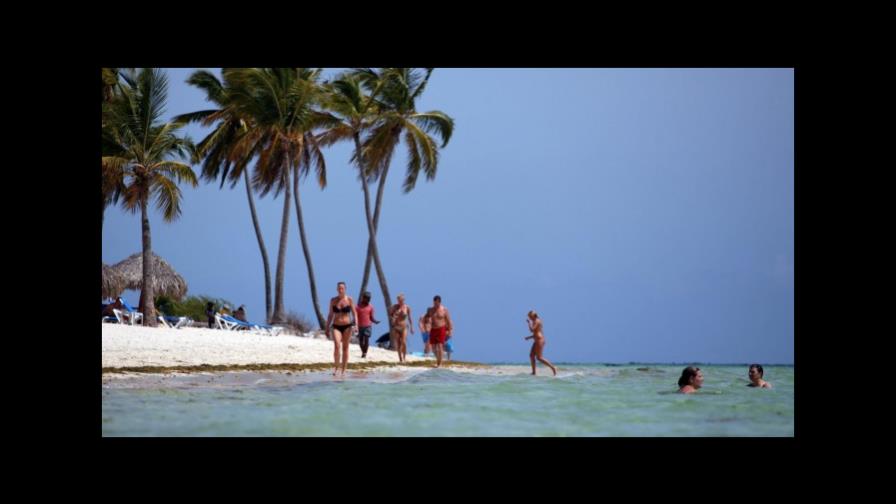 El turismo mundial crece un 4% hasta junio, con 561 millones de viajeros 