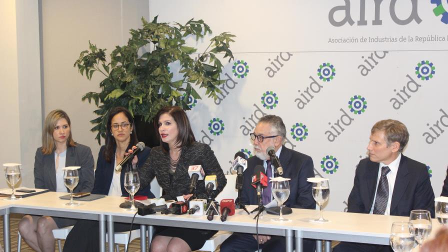 Industriales muestran preocupación ante cobro 50% de ITBIS en aduanas Industriales muestran preocupación ante cobro 50% de ITBIS en aduanas