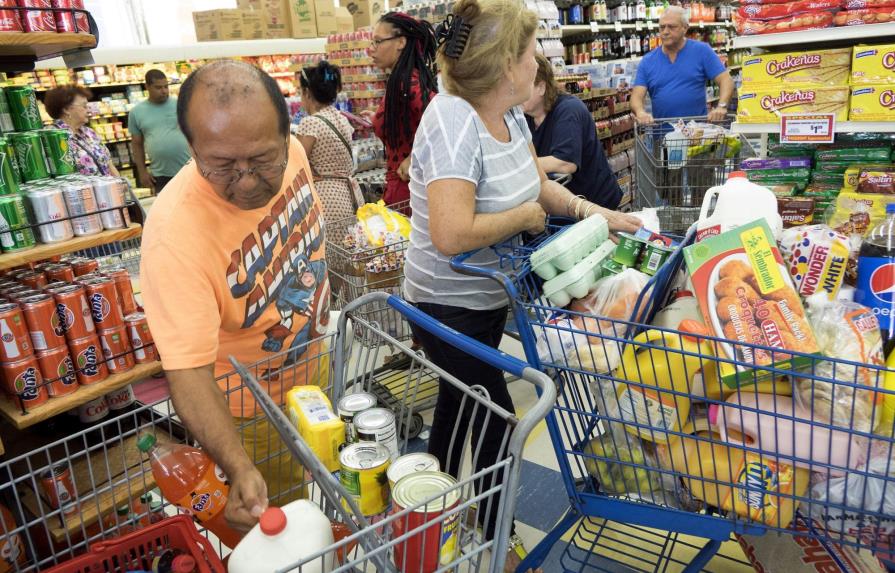 Gobernador de Florida insta a la población a prepararse para lo peor con Matthew