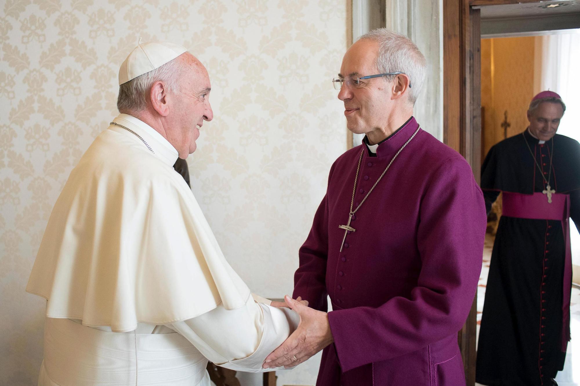 Obispo de Canterbury visita a papa Francisco