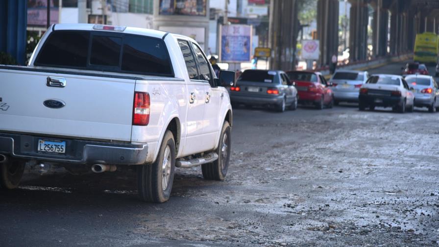 Denuncian deterioro de las calles y avenidas de Santiago