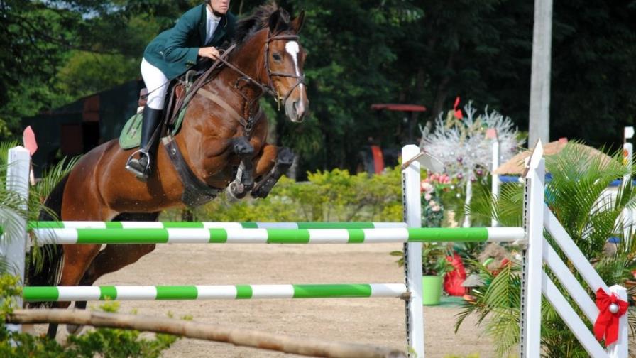 Giorgia Ieromazzo se impone en sexta prueba puntuable de salto