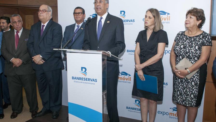 El Banco de reservas inauguró anoche Expomóvil con atractivas tasas El Banco de reservas inauguró anoche Expomóvil con atractivas tasas