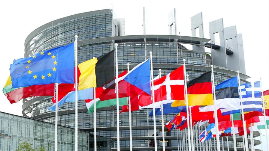  Parlamento Europeo pide que UE asuma más recortes de emisiones a 2030 para cumplir con París