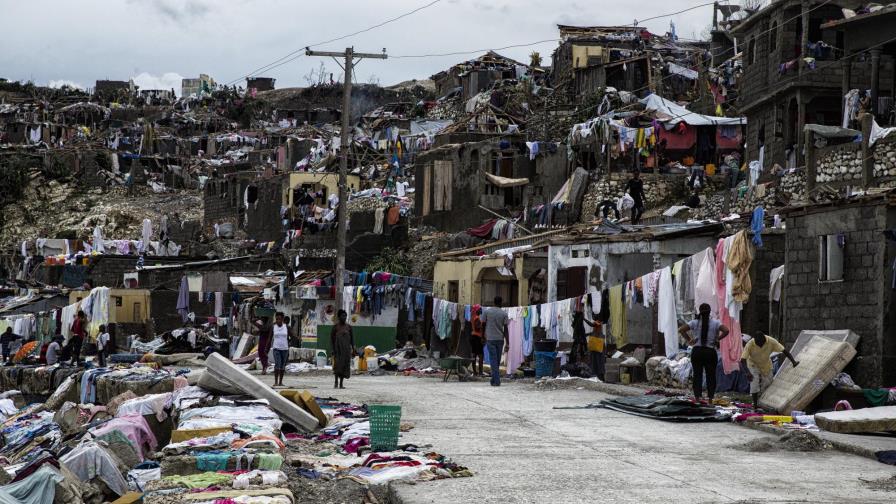 Aumenta a 820 la cifra de muertos en Haití por paso del huracán Matthew