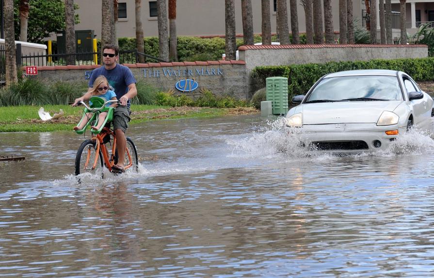 Asciende a 10 la cifra de muertos en EE.UU. por el paso del huracán Matthew 