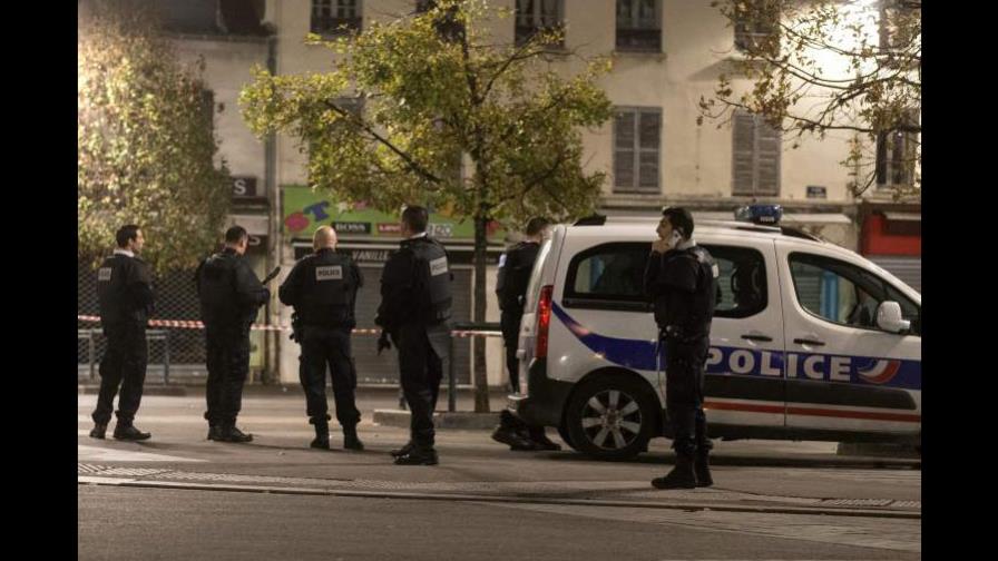 Cuatro policías heridos por un ataque con cócteles molotov cerca de París