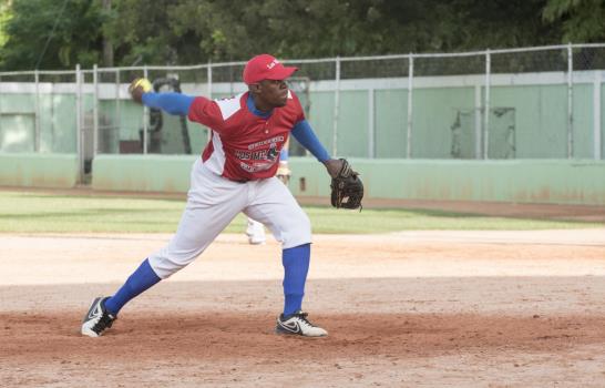 Adovenprofar y Boboliana están en fines de grupo del sóftbol del Distrito Nacional