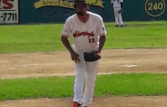 Adovenprofar y Boboliana están en fines de grupo del sóftbol del Distrito Nacional