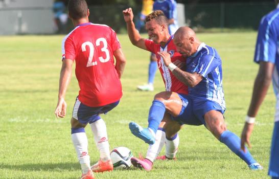 Martinica supera 2-1 a República Dominicana