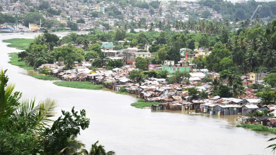 Defensora del Pueblo reclama al Gobierno sanear ríos Ozama e Isabela