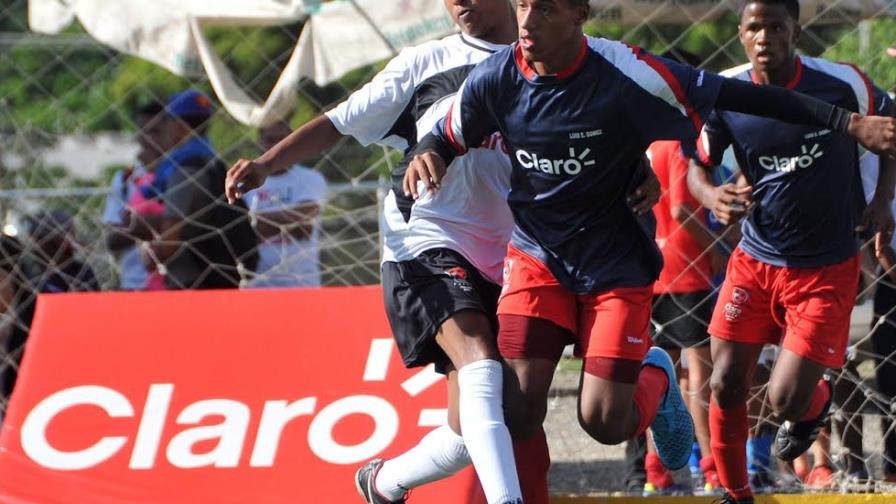 Seis equipos invictos en la Copa Intercolegial Claro de Futsal 