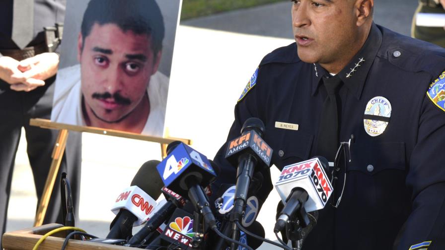 Detienen a hombre que mató a dos policías en California 