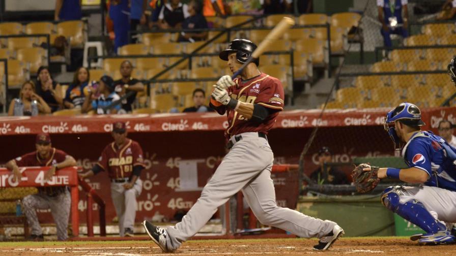 Moisés Sierra llegó temprano para ayudar a los Gigantes del Cibao 