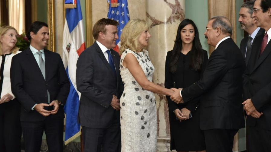 Esposa de vicepresidente de EE.UU. elogia programas del Despacho de la Primera Dama