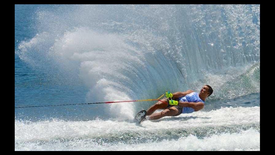 Dominicano Robert Pigozzi arrasa en Latinoamericano de Esqui 