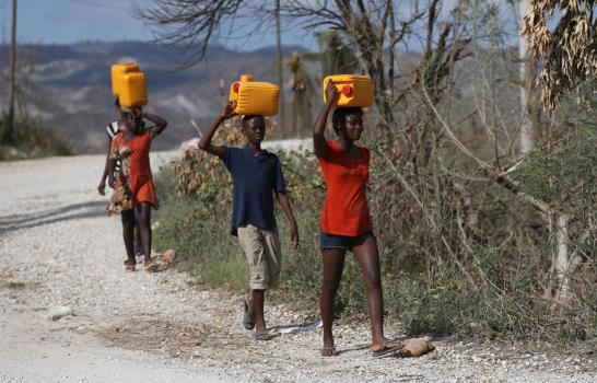 Urge agua potable para evitar epidemia de cólera en Haití después del huracán