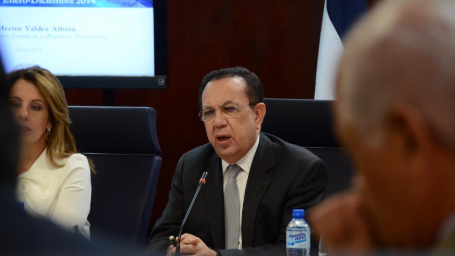 Critican salarios de funcionarios sean 90 veces más que el mínimo Critican salarios de funcionarios sean 90 veces más que el mínimo