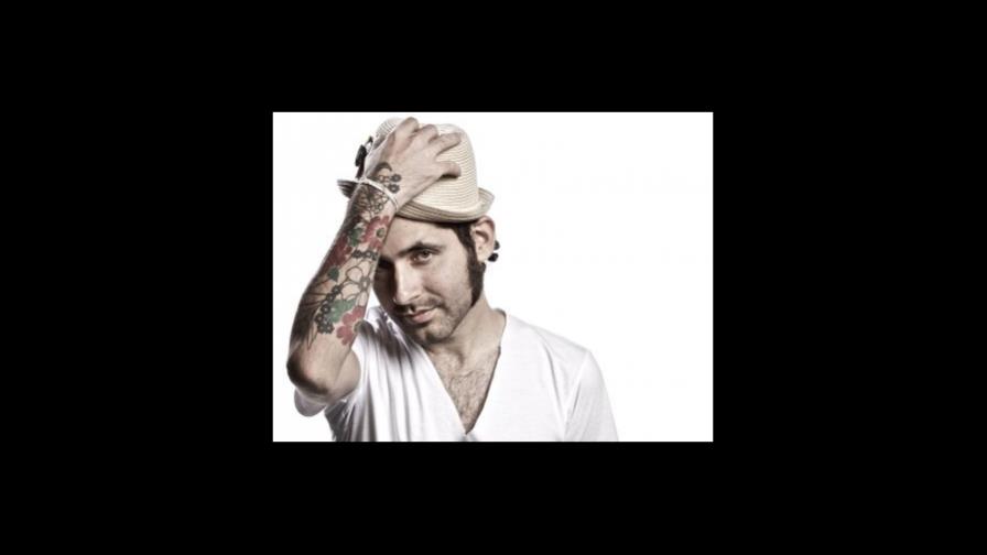 Ex integrante de Calle 13, se la juega como productor musical