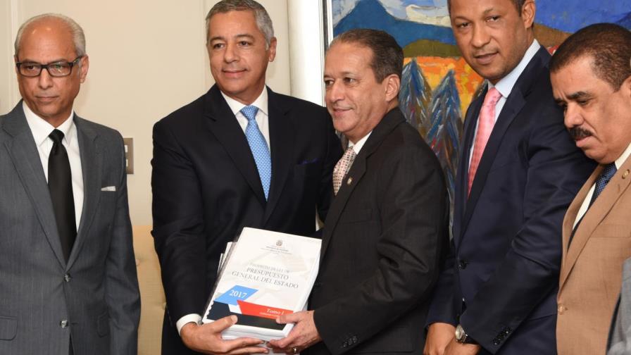 Legisladores condicionan atender demandas sociales a que se logre pacto fiscal