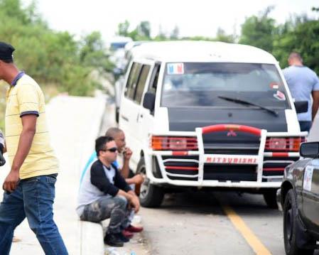 Choferes de Santiago protestarán hoy en rechazo al funcionamiento de dos rutas