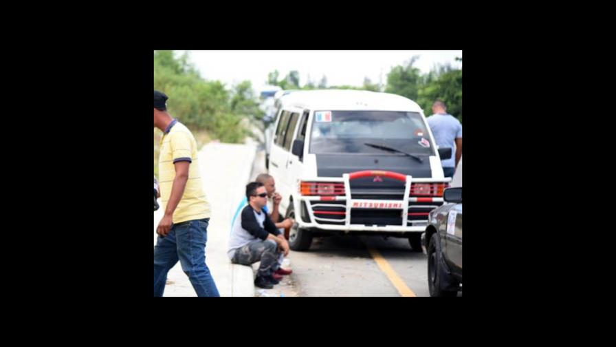 Choferes de Santiago protestarán hoy en rechazo al funcionamiento de dos rutas