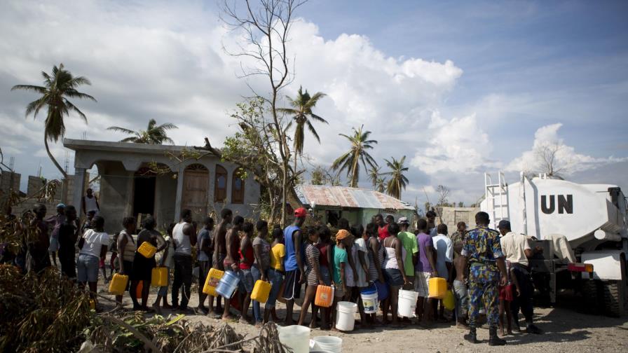 Haitianos enfrentan otra amenaza mortal: el cólera 