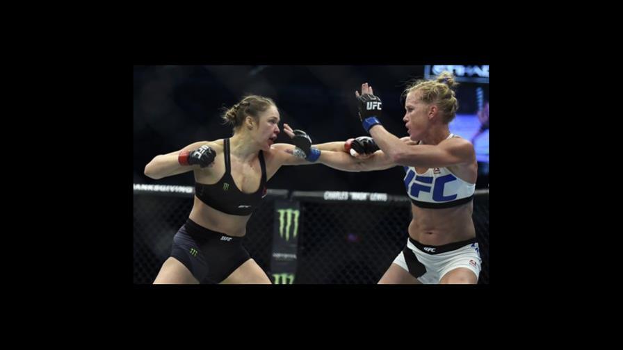 Rousey vuelve a la UFC; buscará el título el 30 de diciembre 