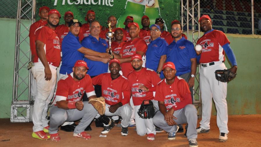 Finales del sóftbol del Distrito Nacional serán hoy en el Centro Olímpico