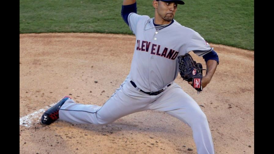 El dominicano Danny Salazar no está en los planes de Cleveland para playoffs