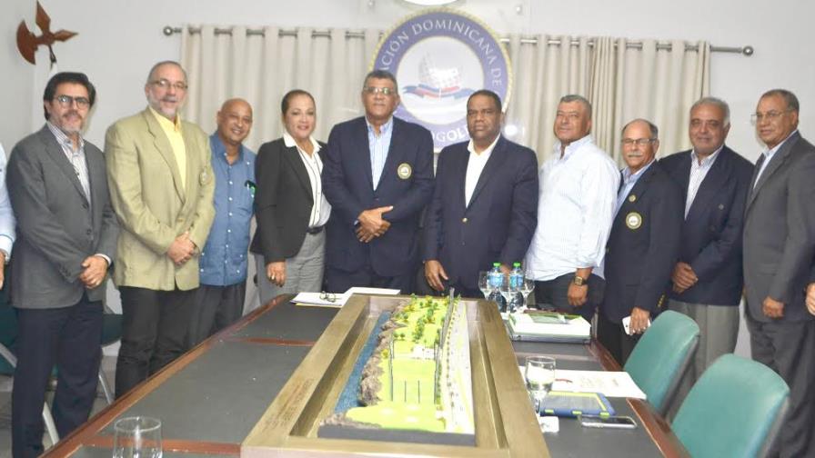Deportes se compromete con Fedogolf en diligenciar construcción academia de golf