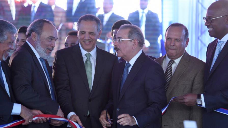 Medina inaugura  Centro Atención Primaria en SDE