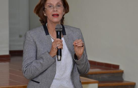 Capacitan 80 microempresarios y microempresarias en prevención de la violencia y el abuso infantil