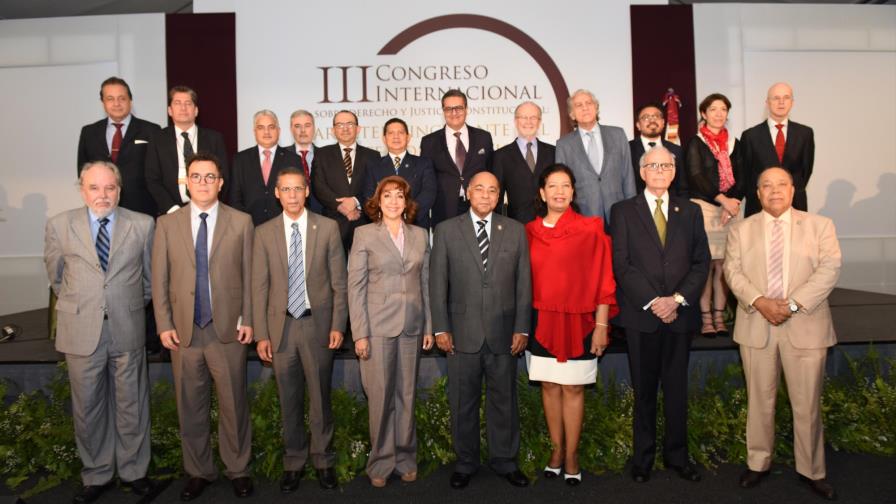 Ray Guevara dice Constitución es un instrumento de paz en III Congreso TC