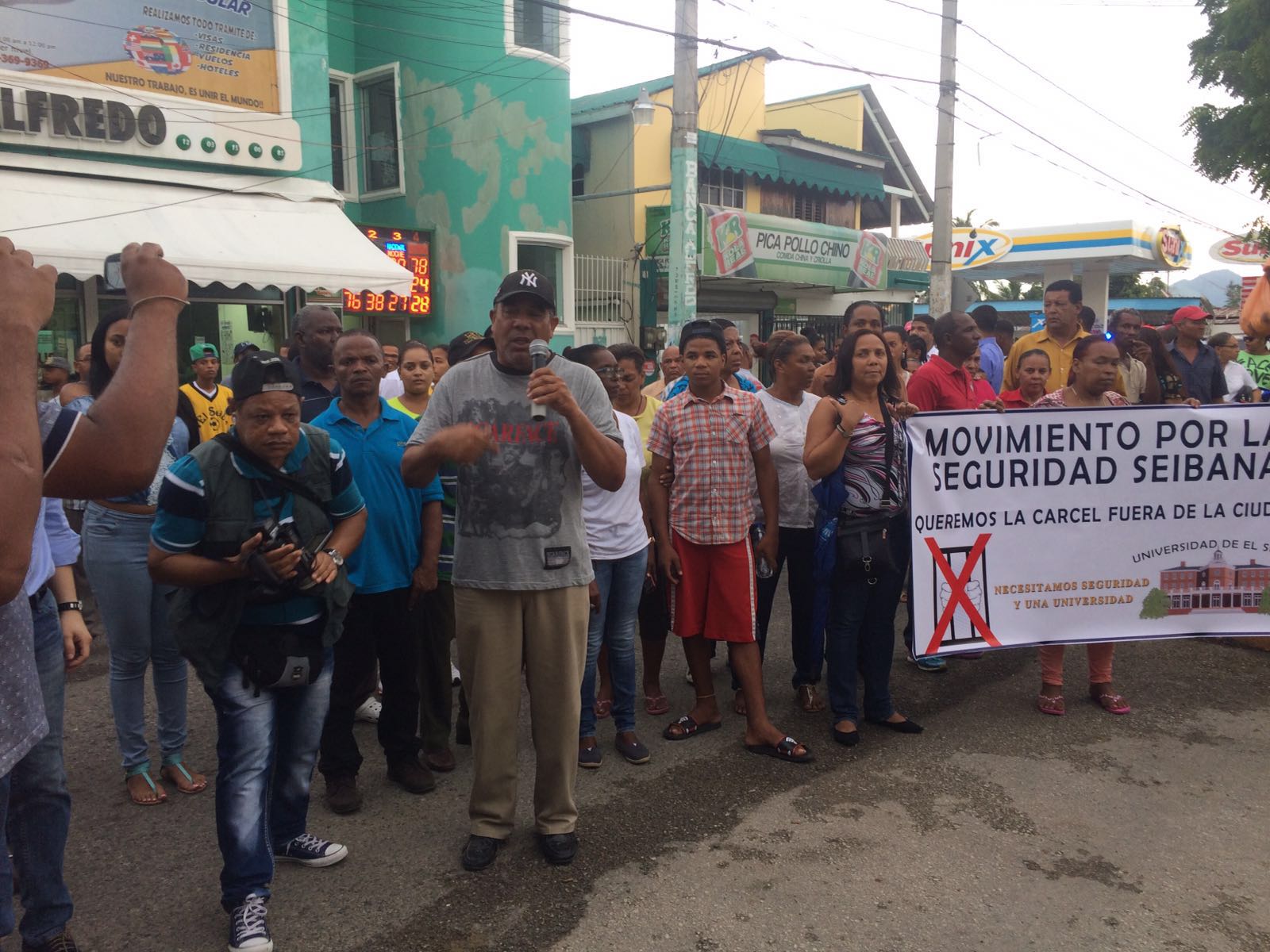 La manifestación concluyó en el parque Duarte de esa ciudad.