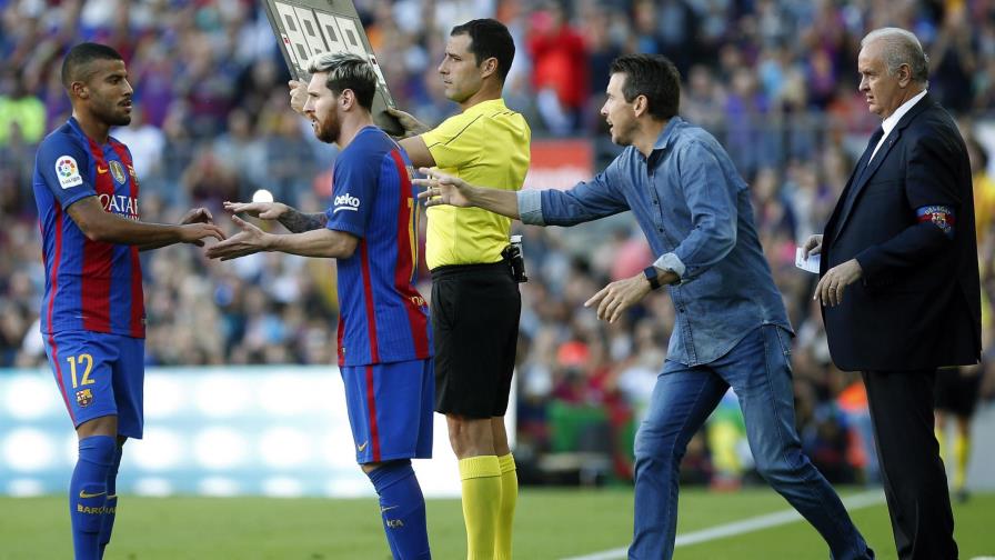 Messi vuelve con gol, Rafinha marca dos y Barcelona arrolla 