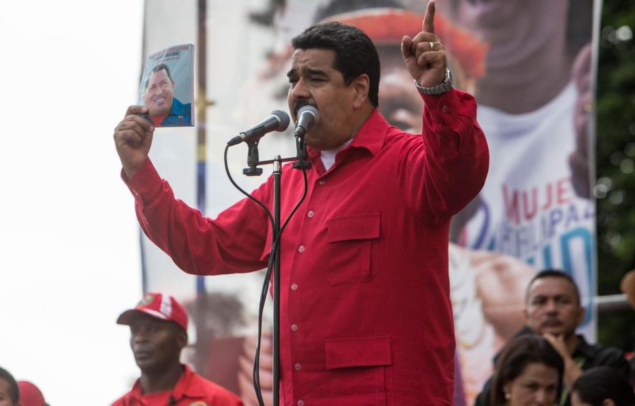 Maduro se reúne con Zapatero en Caracas “para avanzar en el diálogo”
