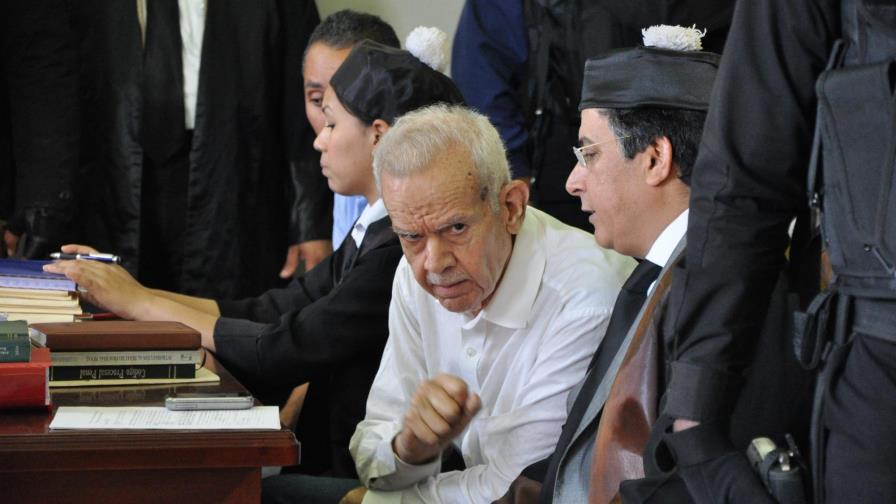 Recluso Adriano Román, condenado a 20 años, sigue interno