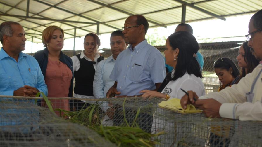 Impulsan diez proyectos de desarrollo agrícola en la provincia de Monte Plata